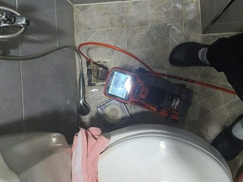 옹진군 하수구막힘 배관 내부에 이물질이 쌓인 단면 설명 이미지